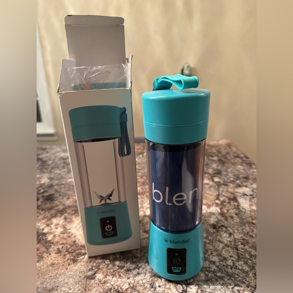 Blendjet Other - BlendJet Portable Blender in Teal
